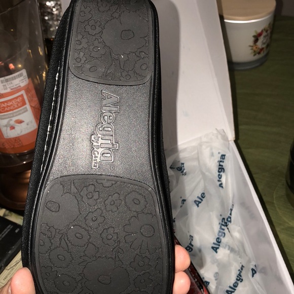 New in box 📦 so nice Alegria - Picture 3 of 5